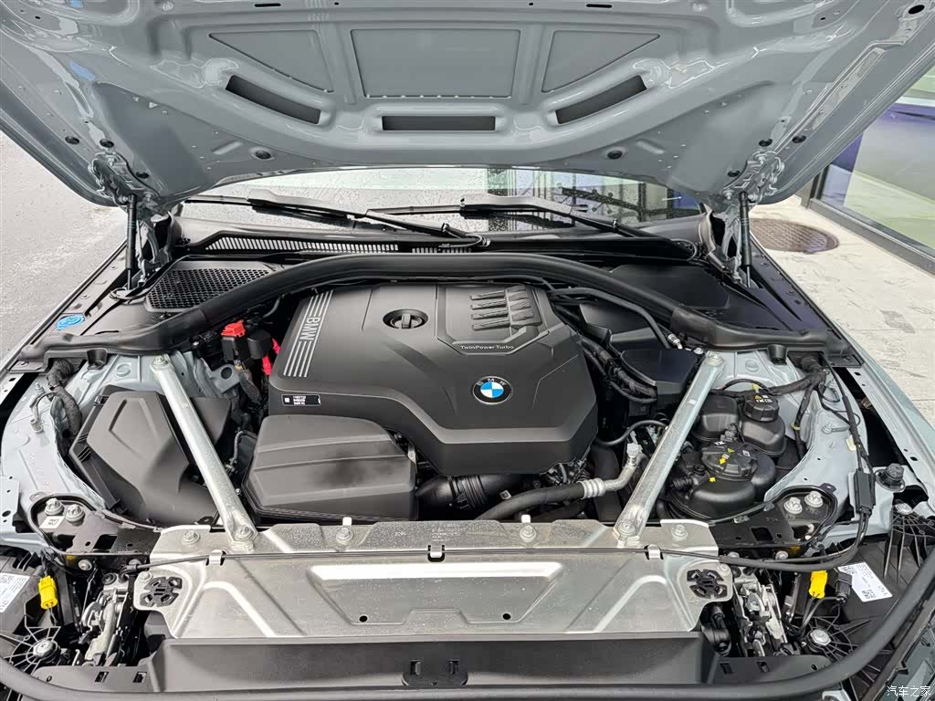 BMW 4 Series, 2025 13