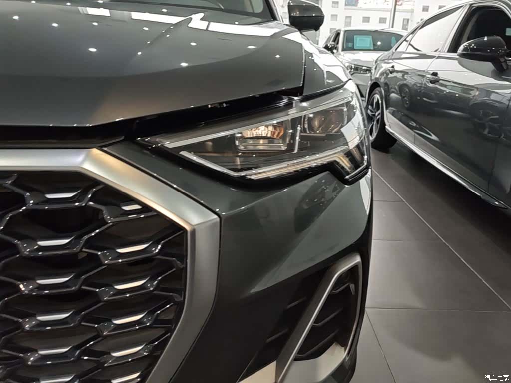 Audi Q3, 2021 24