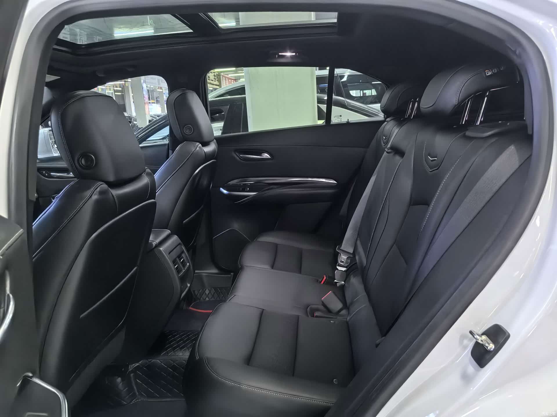 Cadillac XT4, 2021 7