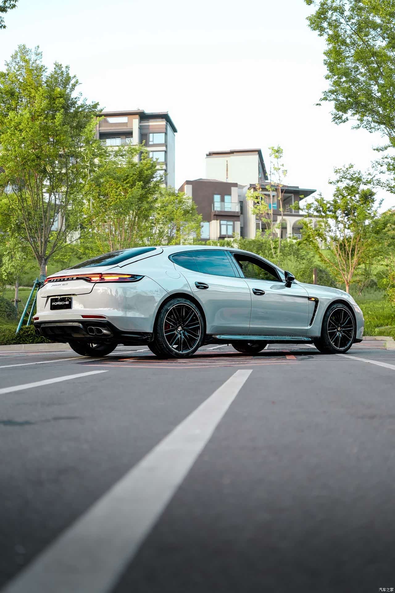 Porsche Panamera, 2010 8