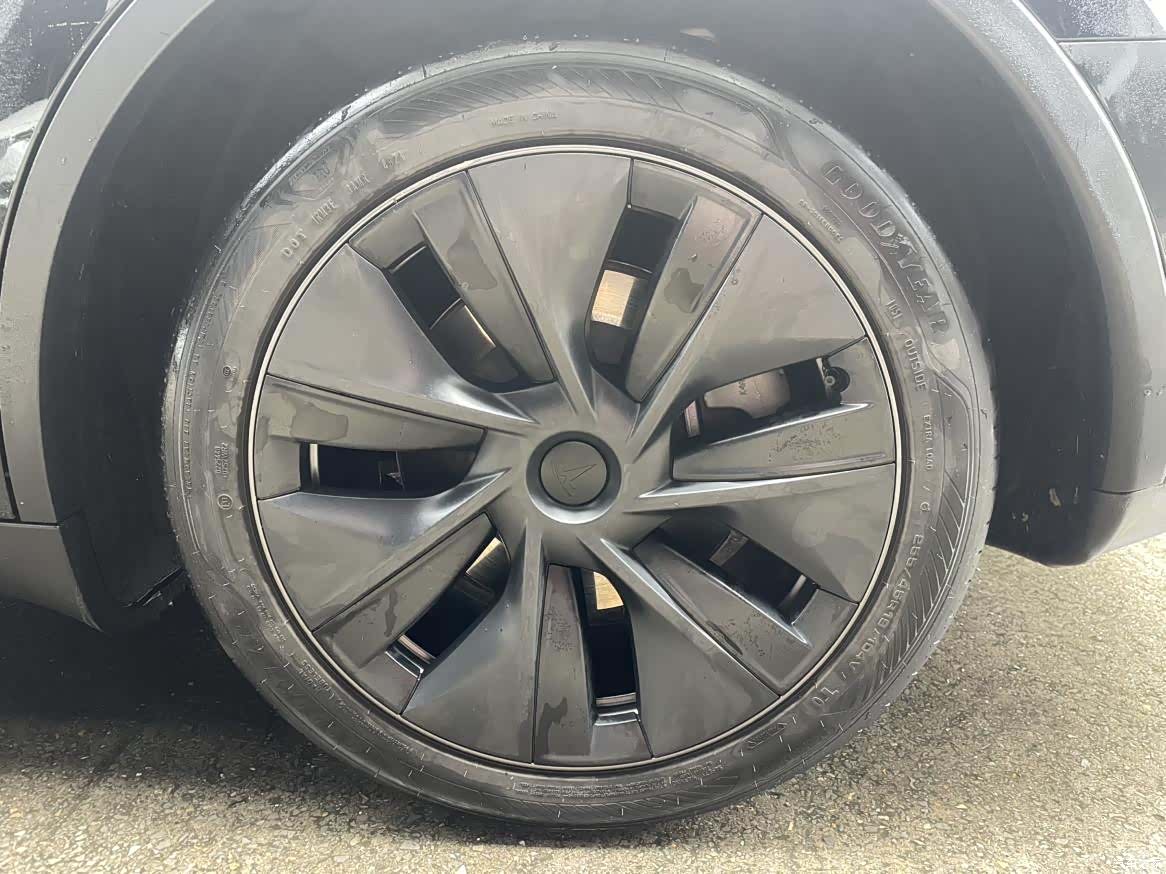 Tesla Model Y, 2024 11