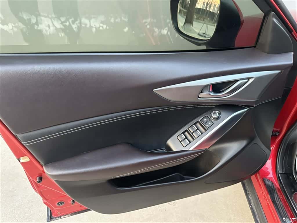 Mazda CX-4, 2018 12