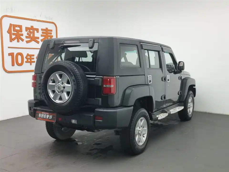 Beijing BJ40