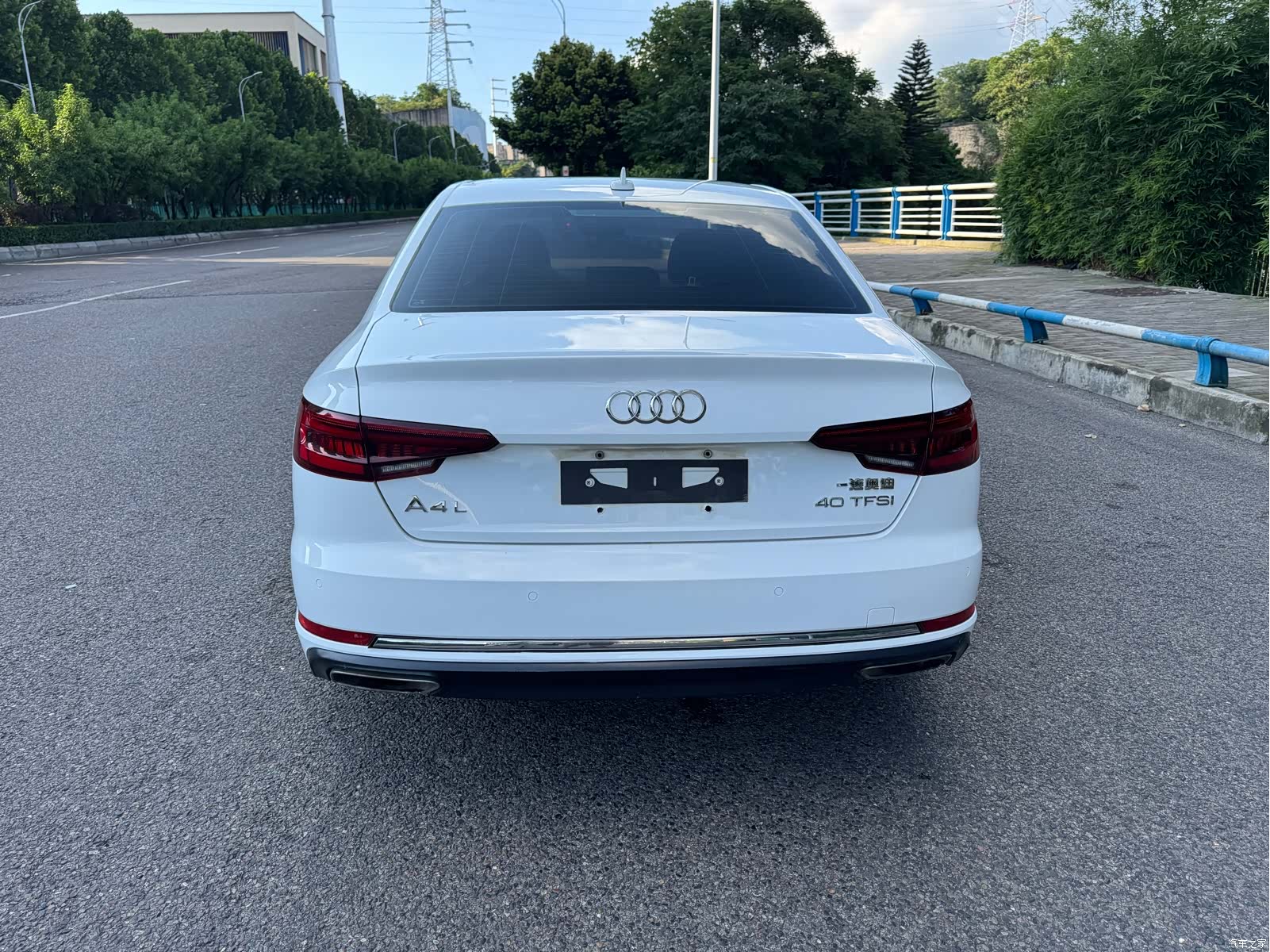 Audi A4L, 2019 8