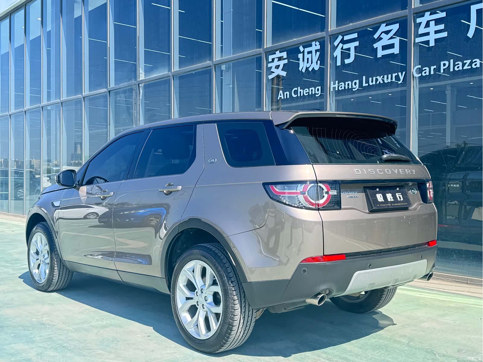 Land Rover Discovery, 2016 все фото