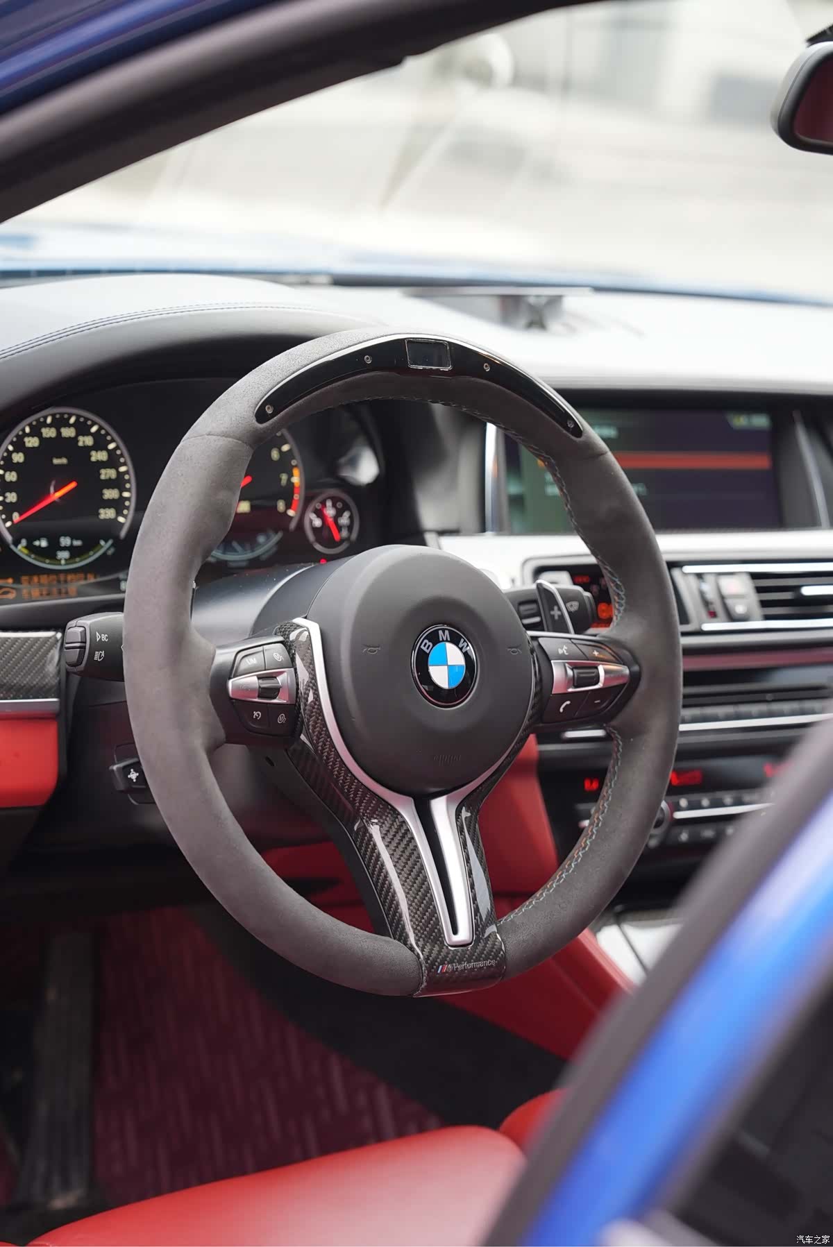 BMW M5, 2014 7