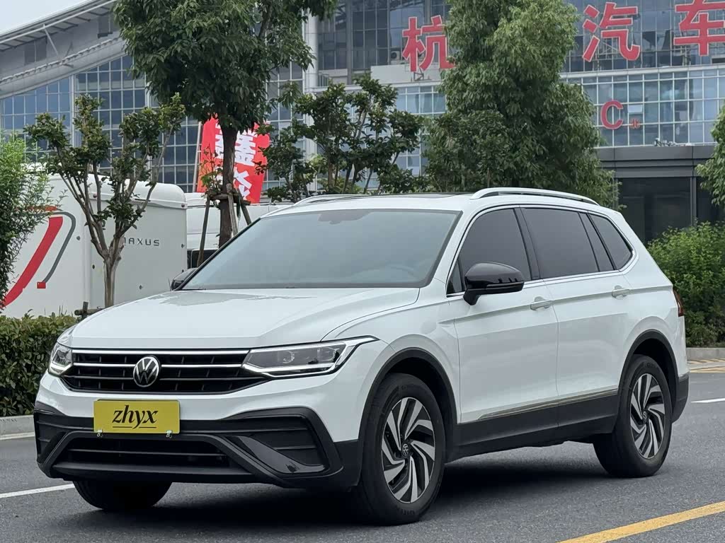Volkswagen Tiguan L