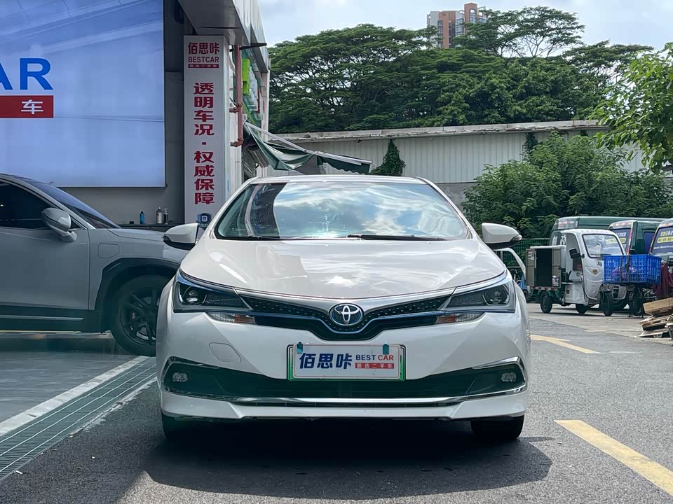 Toyota Corolla dual engine E+ Toyota Corolla dual engine E+