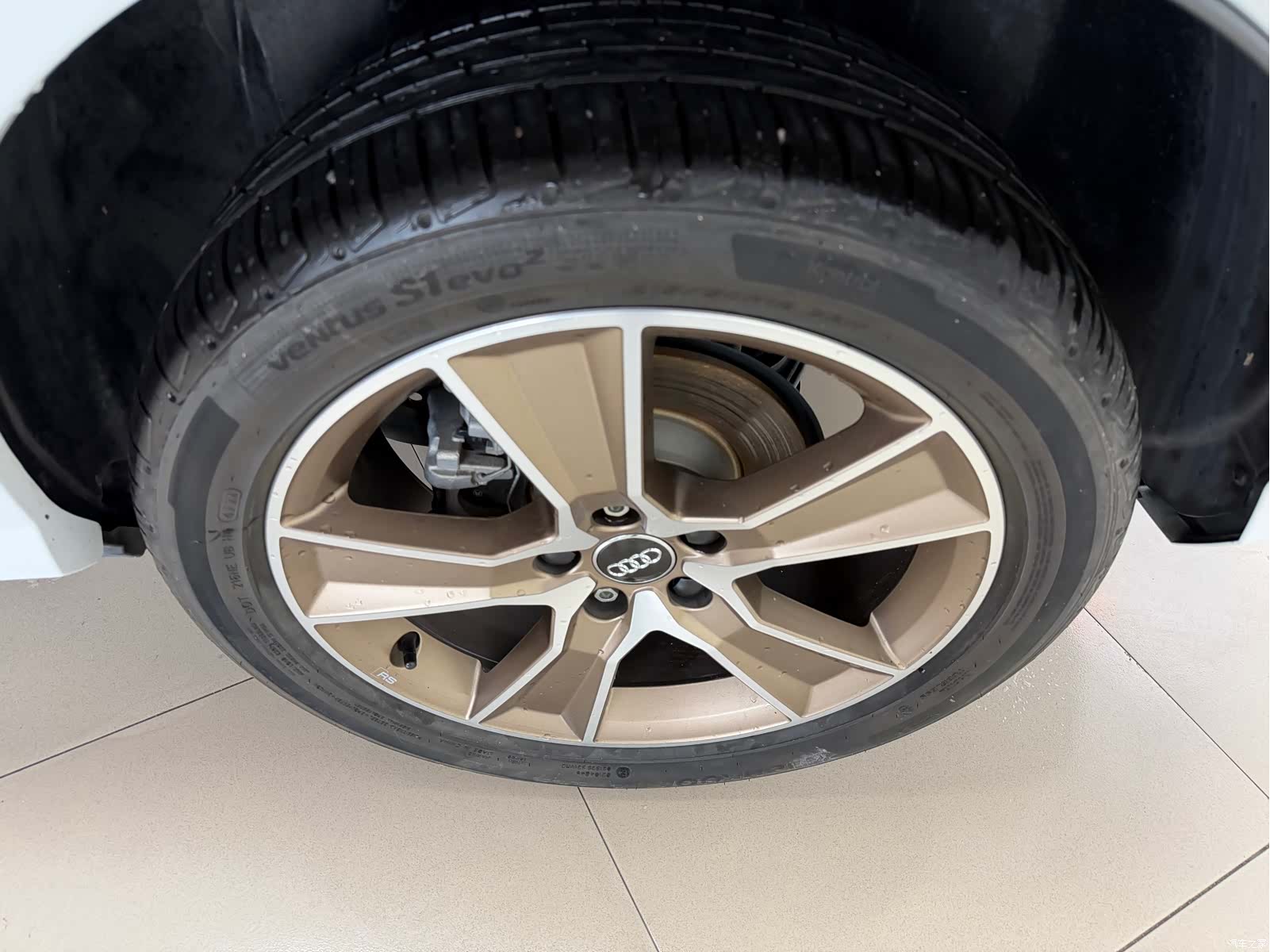 Audi Q2L, 2023 6
