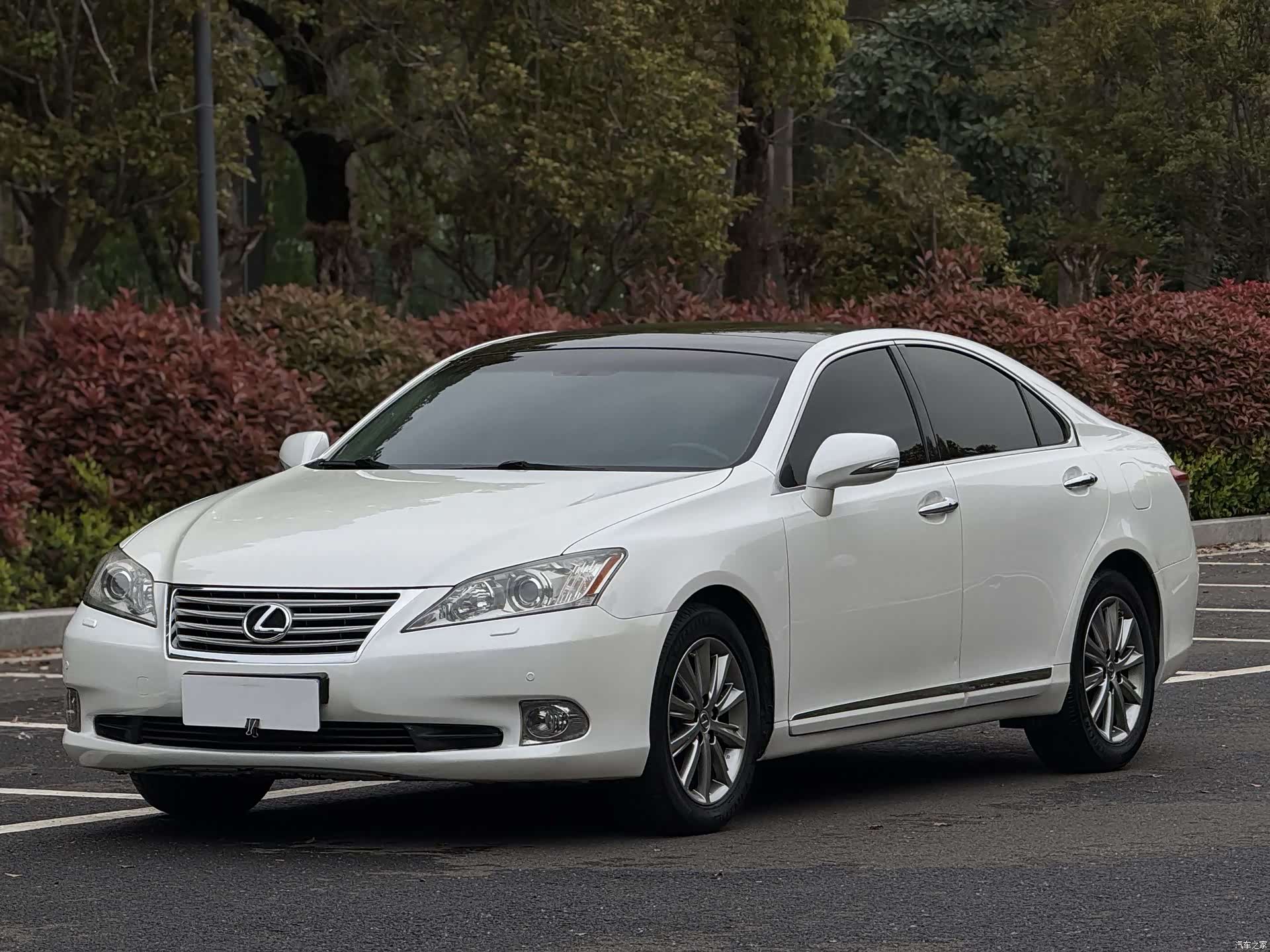 Lexus ES, 2012 1