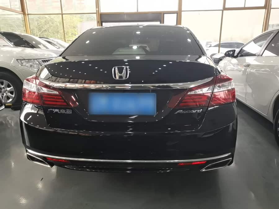 Honda Accord 2018, фото 6