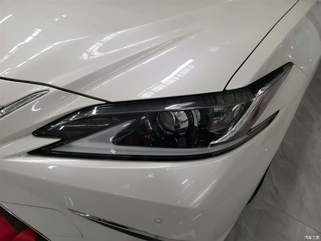 Lexus ES, 2021 24