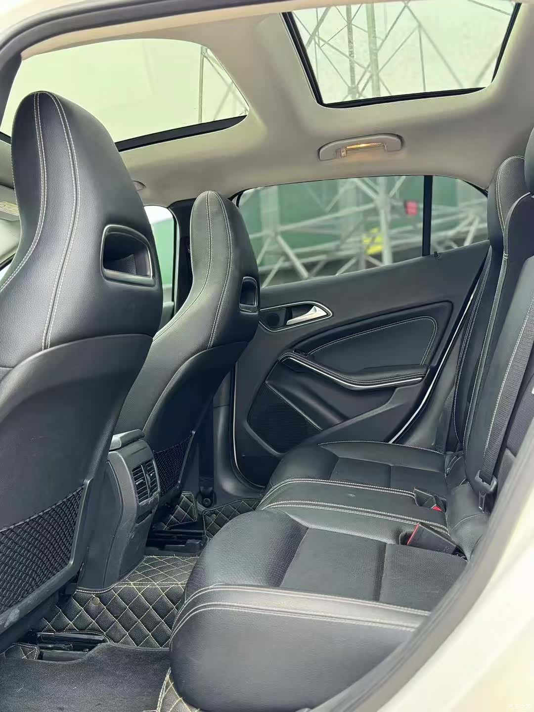 Mercedes-Benz GLA, 2015 4