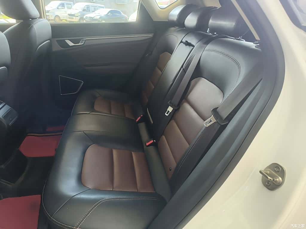 Geely Emgrand, 2018 17