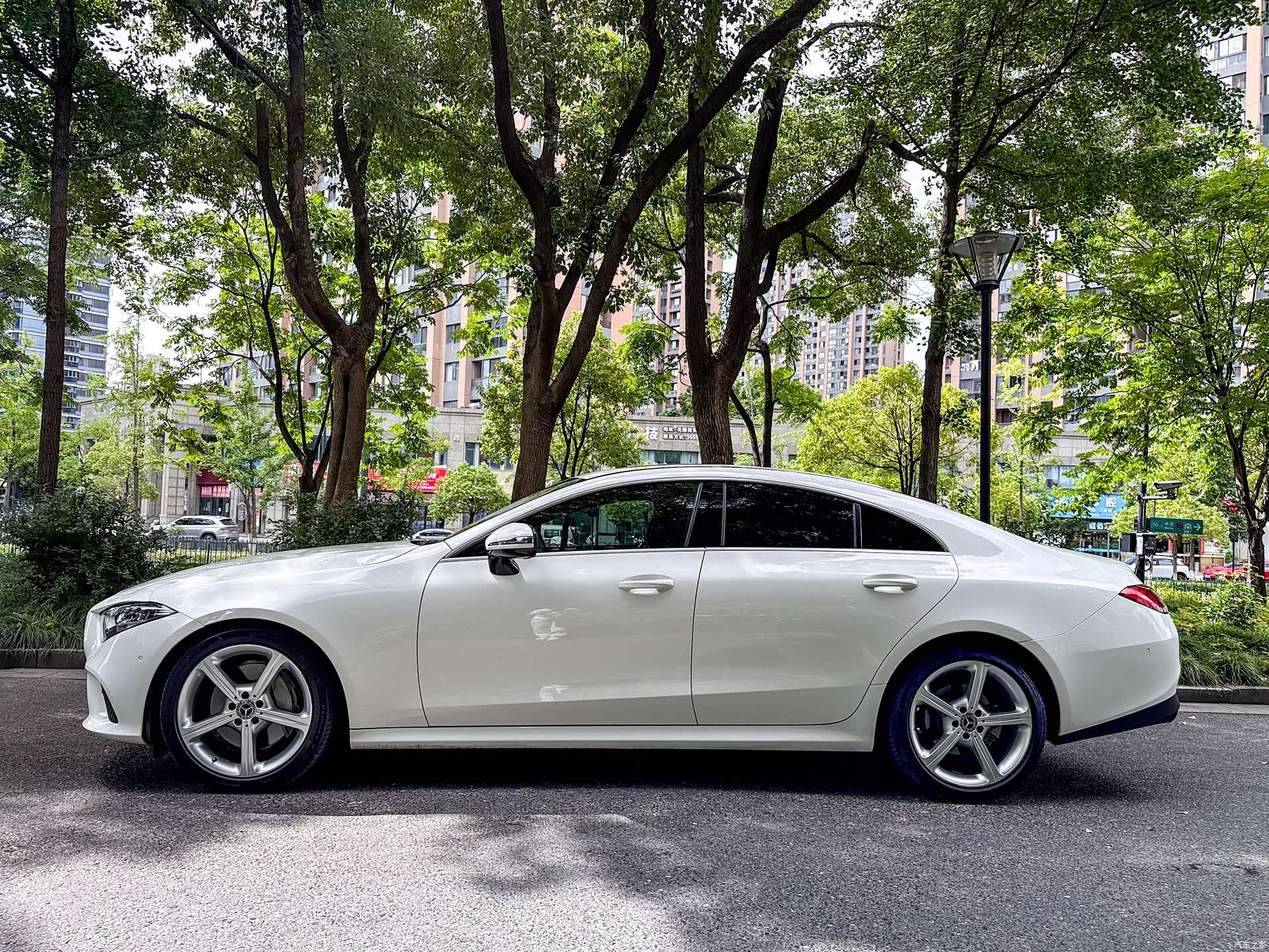 Mercedes-Benz CLS, 2019 3