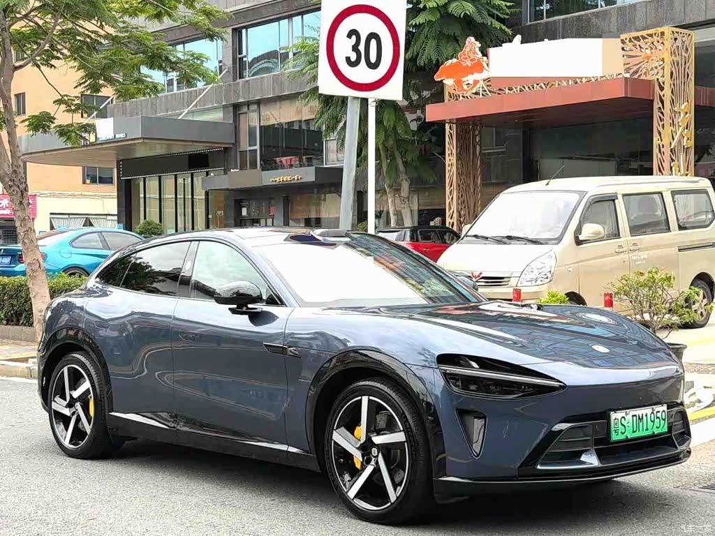Xiaomi YU7, 2025 3