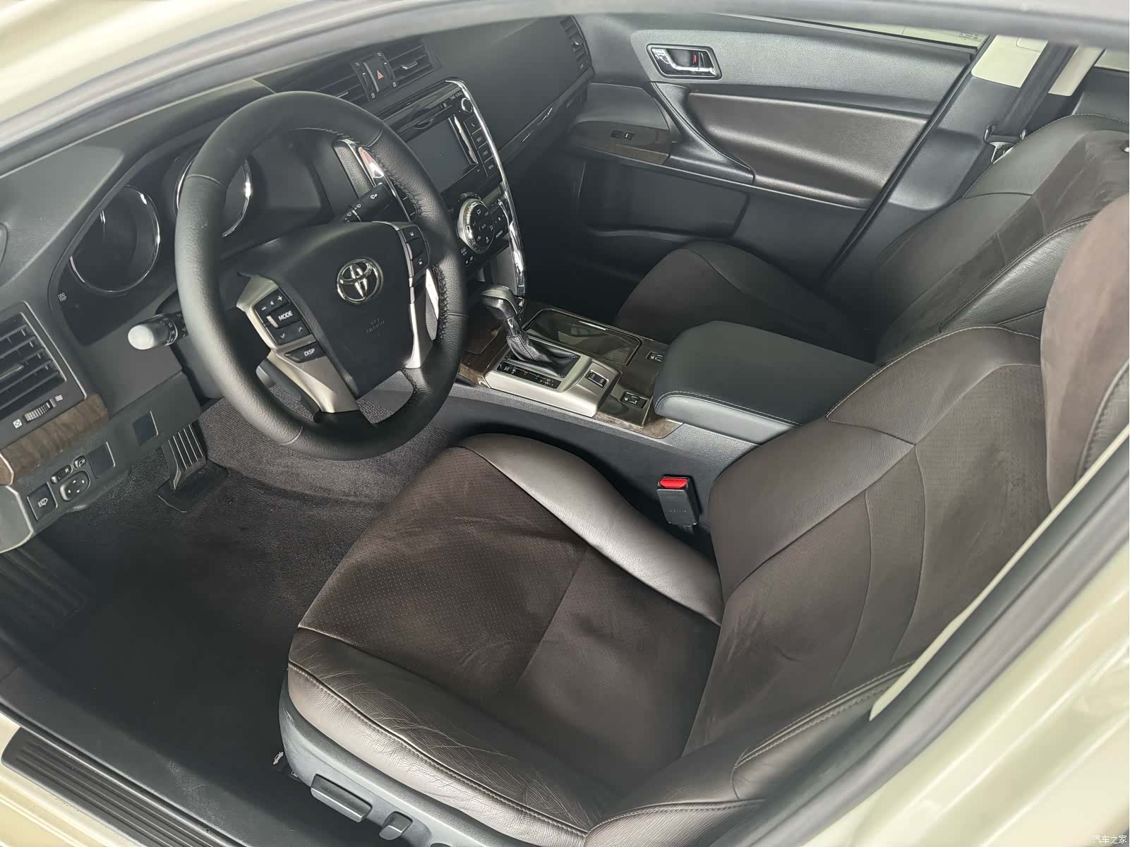 Toyota 2.5V, 2017 6
