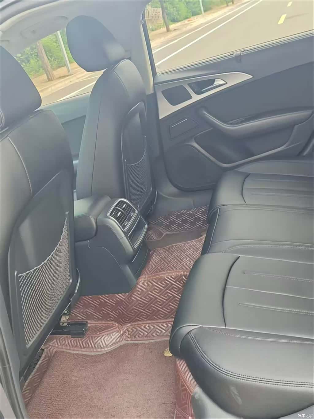 Audi A6L, 2015 11
