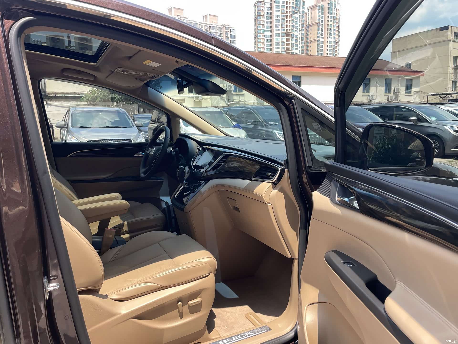 Buick GL8, 2017 4