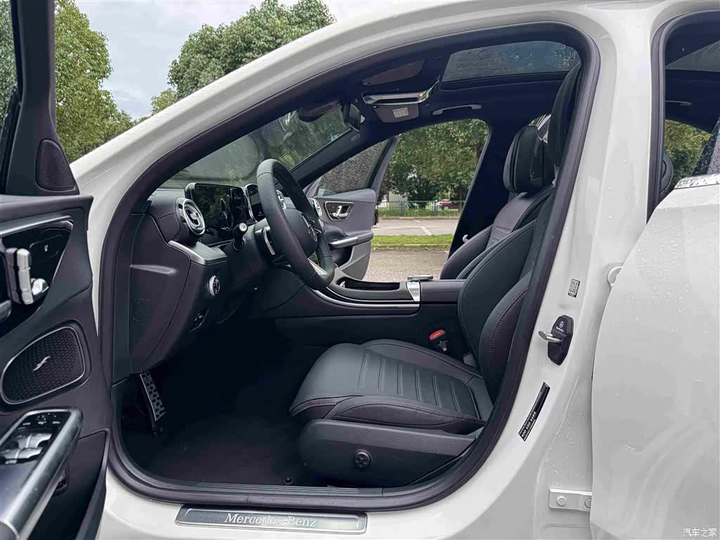 Mercedes-Benz C-Class, 2025 15