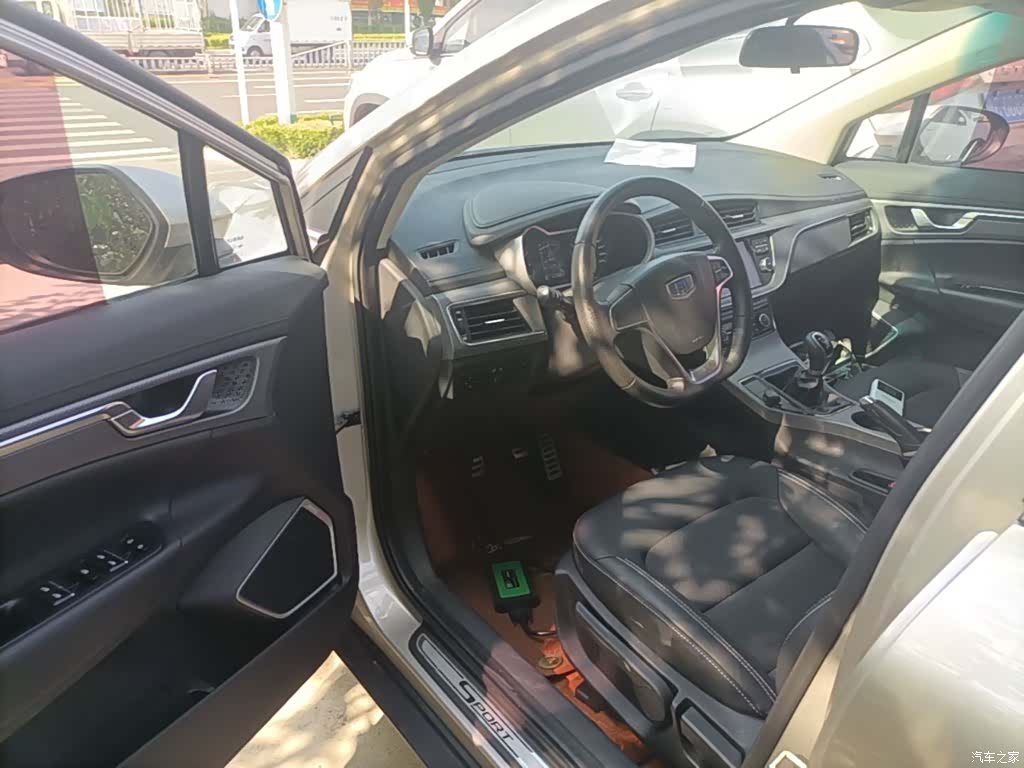 Geely Emgrand, 2018 16