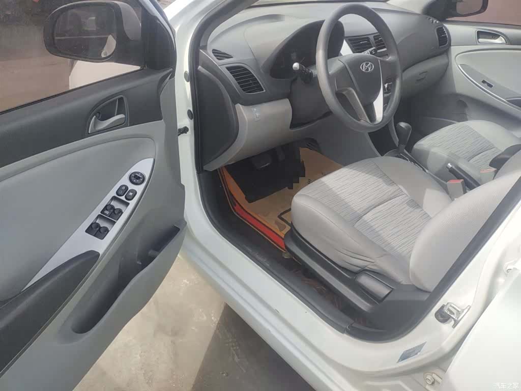 Hyundai GLS, 2016 16