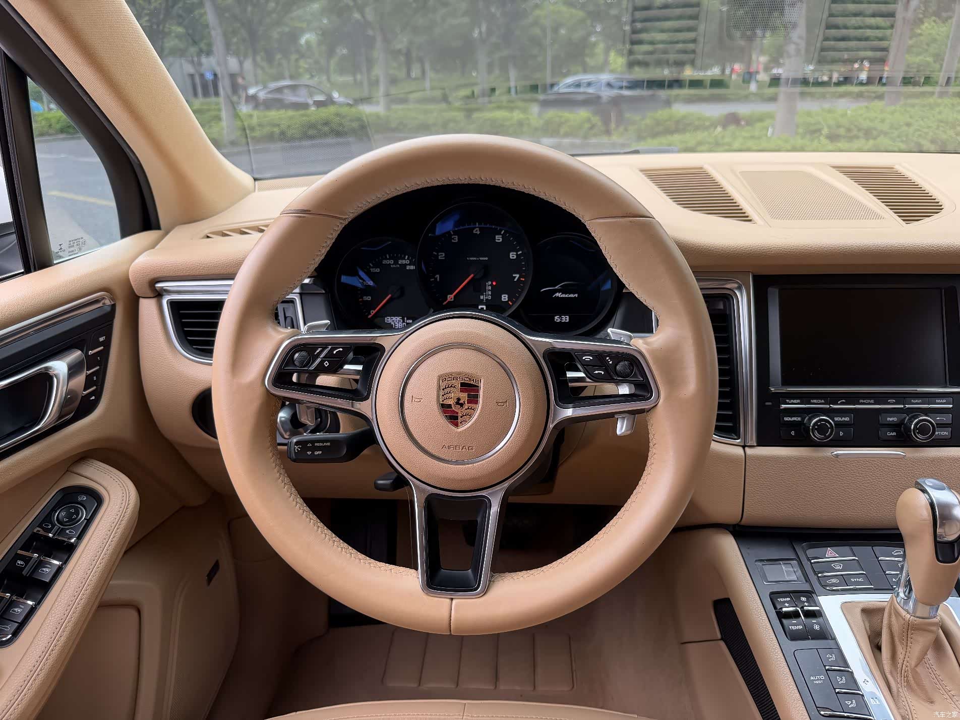 Porsche Macan, 2016 все фото