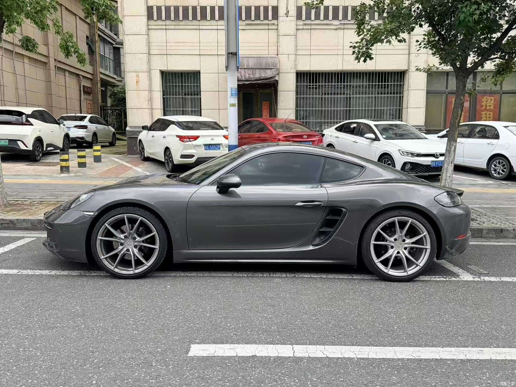 Porsche Cayman, 2020 12