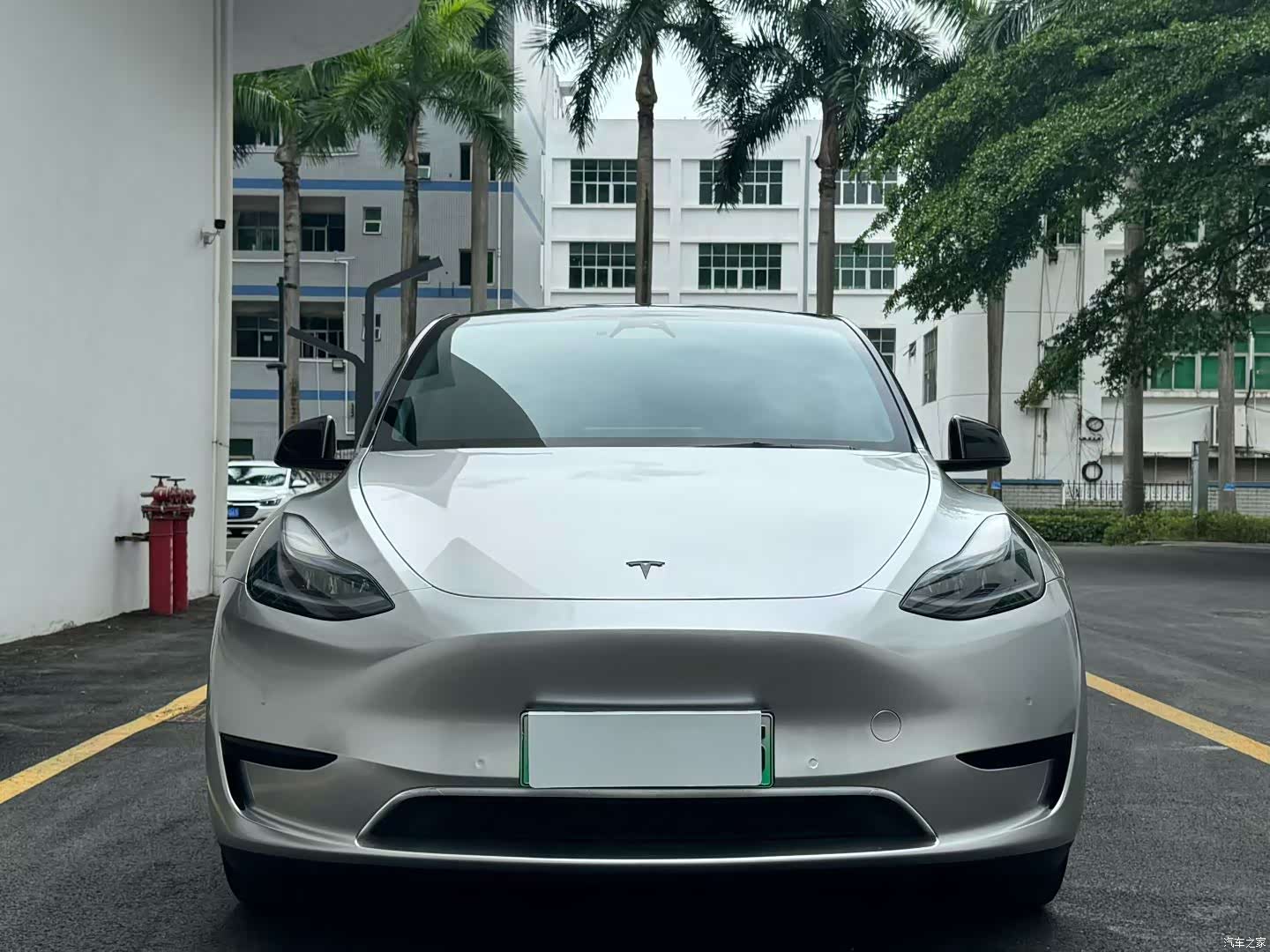 Tesla Model Y, 2023 2