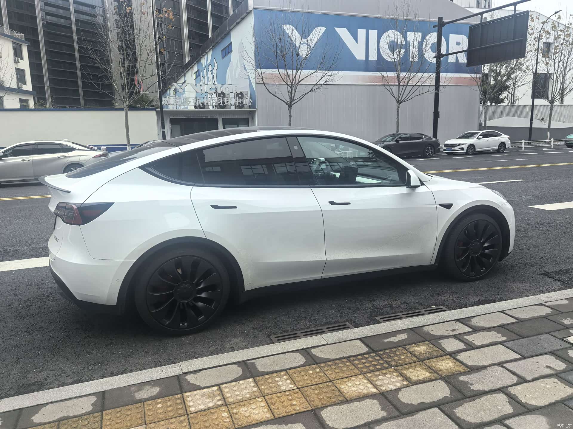 Tesla Model Y, 2022 12