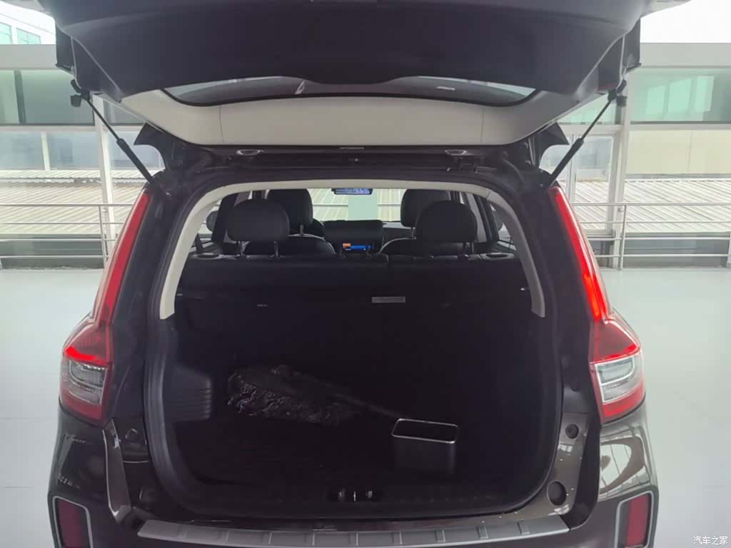 Geely X6, 2017 19