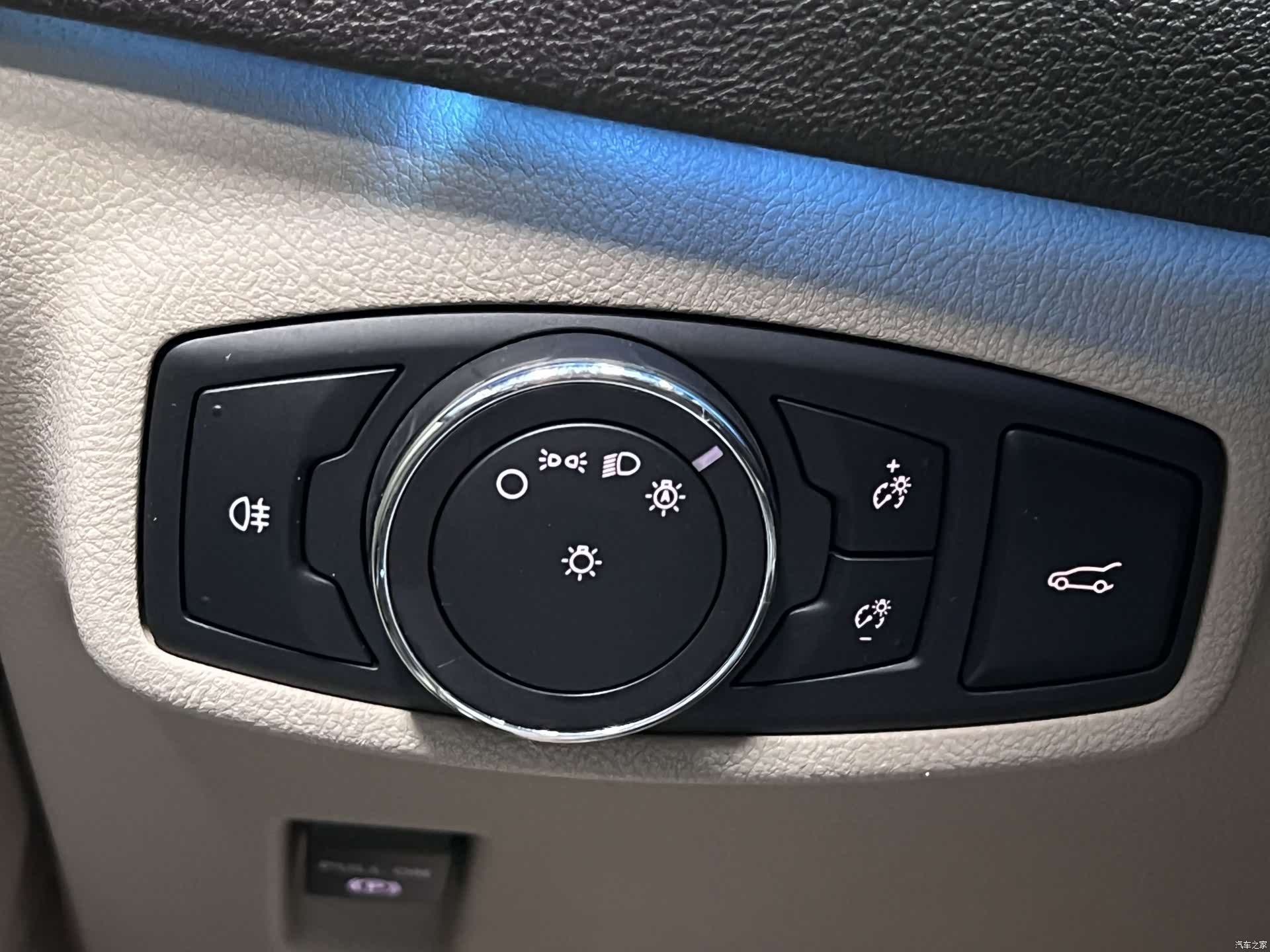 Lincoln MKC, 2018 36