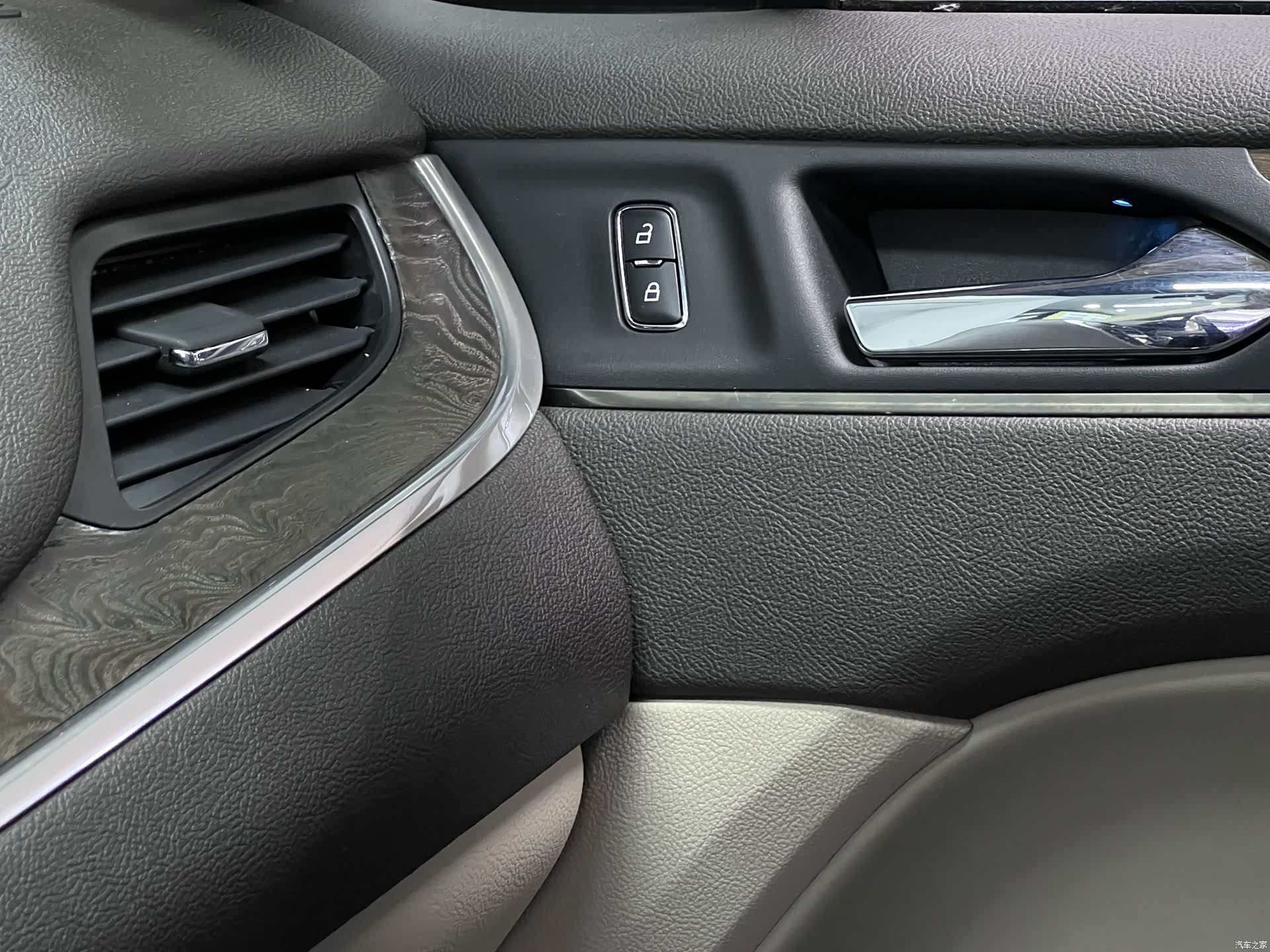 Lincoln MKC, 2018 37