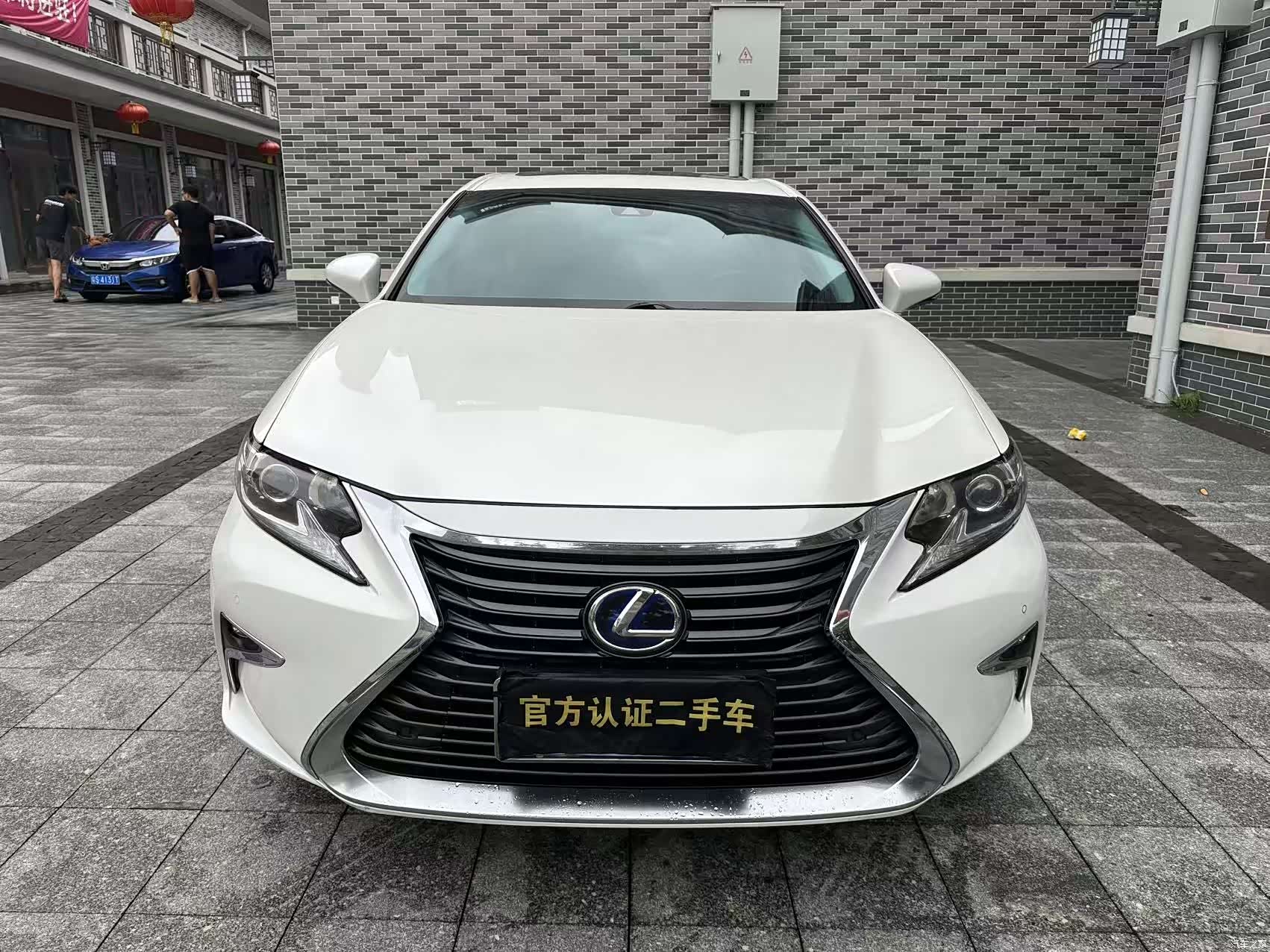 Lexus ES, 2016 2