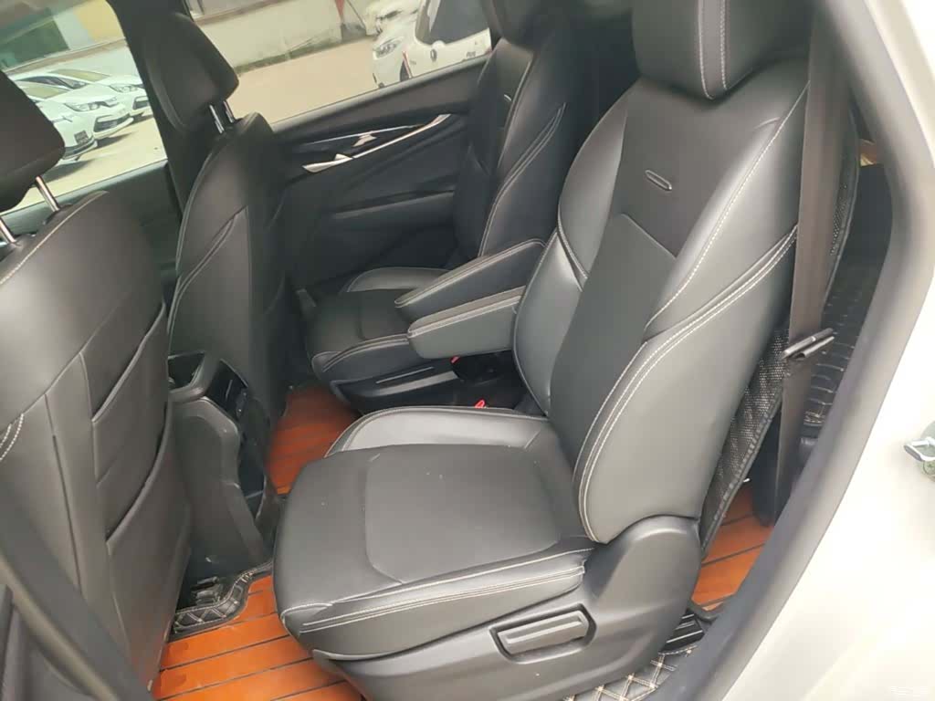 Maxus G50, 2025 17