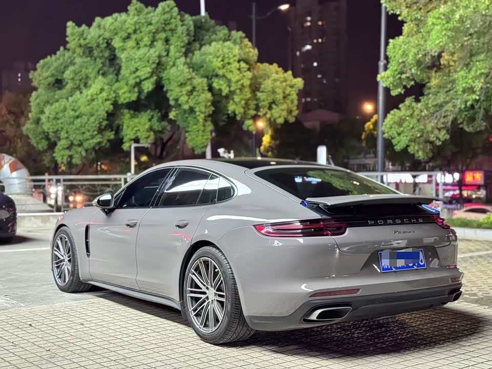 Porsche Panamera