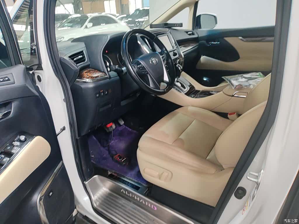 Toyota Alphard, 2018 15