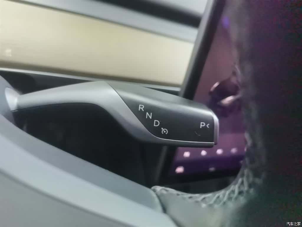 Tesla Model Y, 2023 14