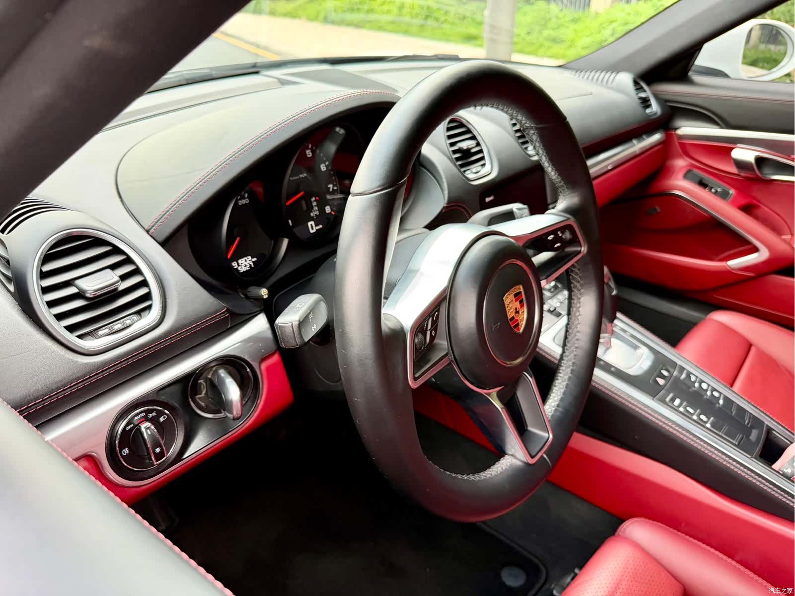 Porsche Cayman, 2017 12