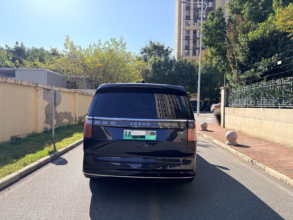Zeekr 009