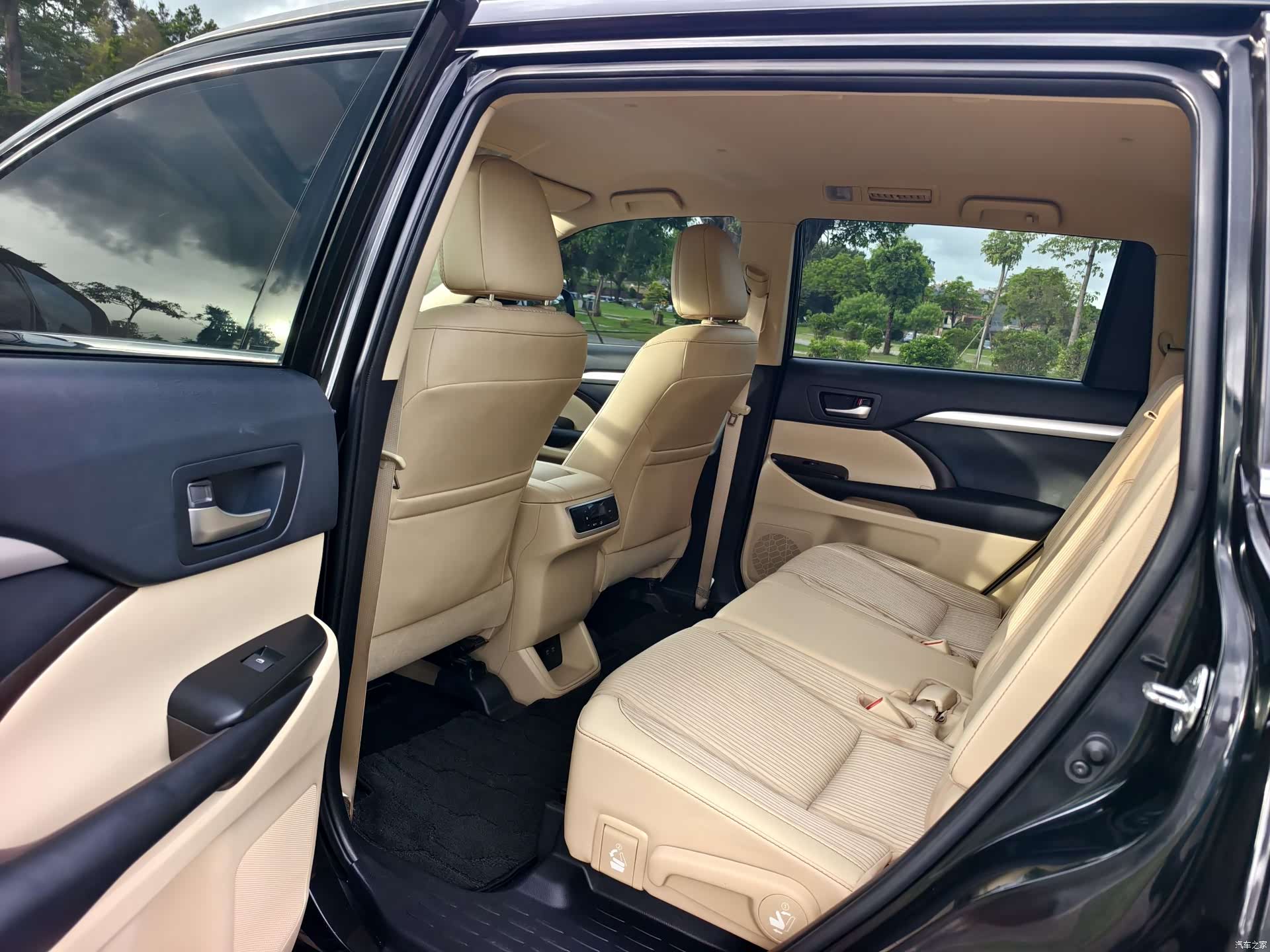 Toyota Highlander, 2021 все фото
