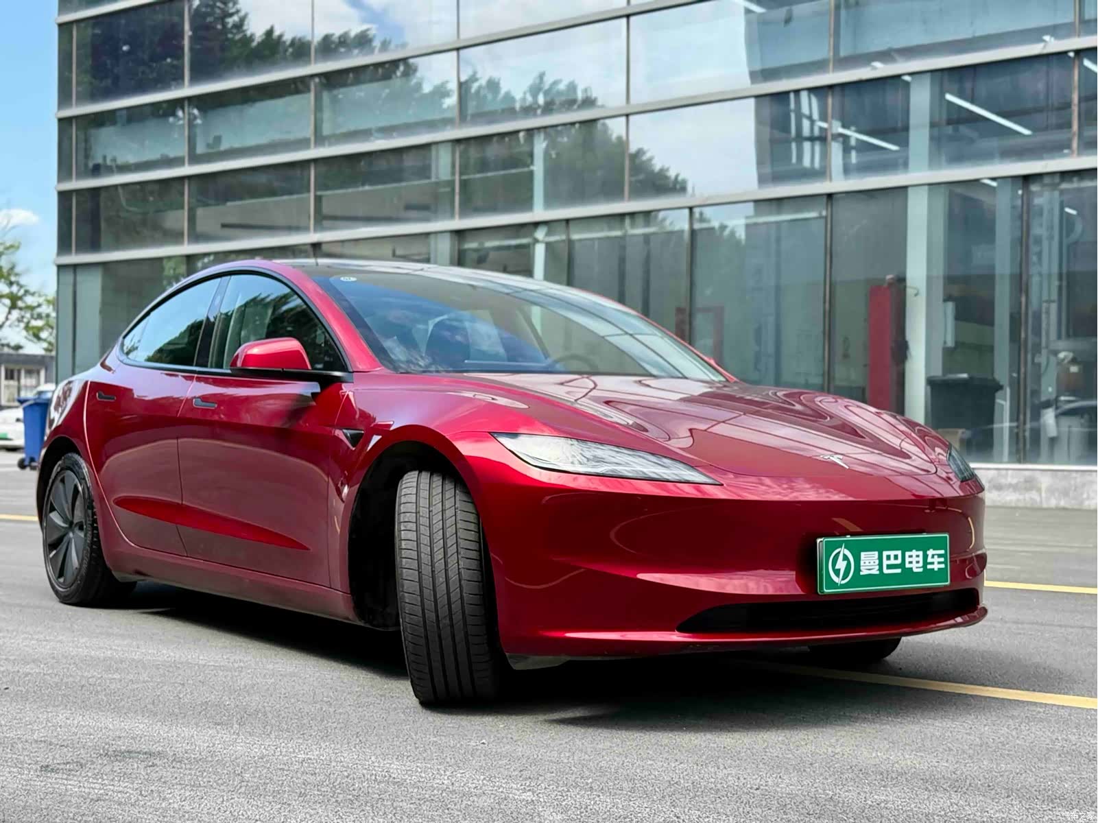 Tesla Model 3, 2025 3
