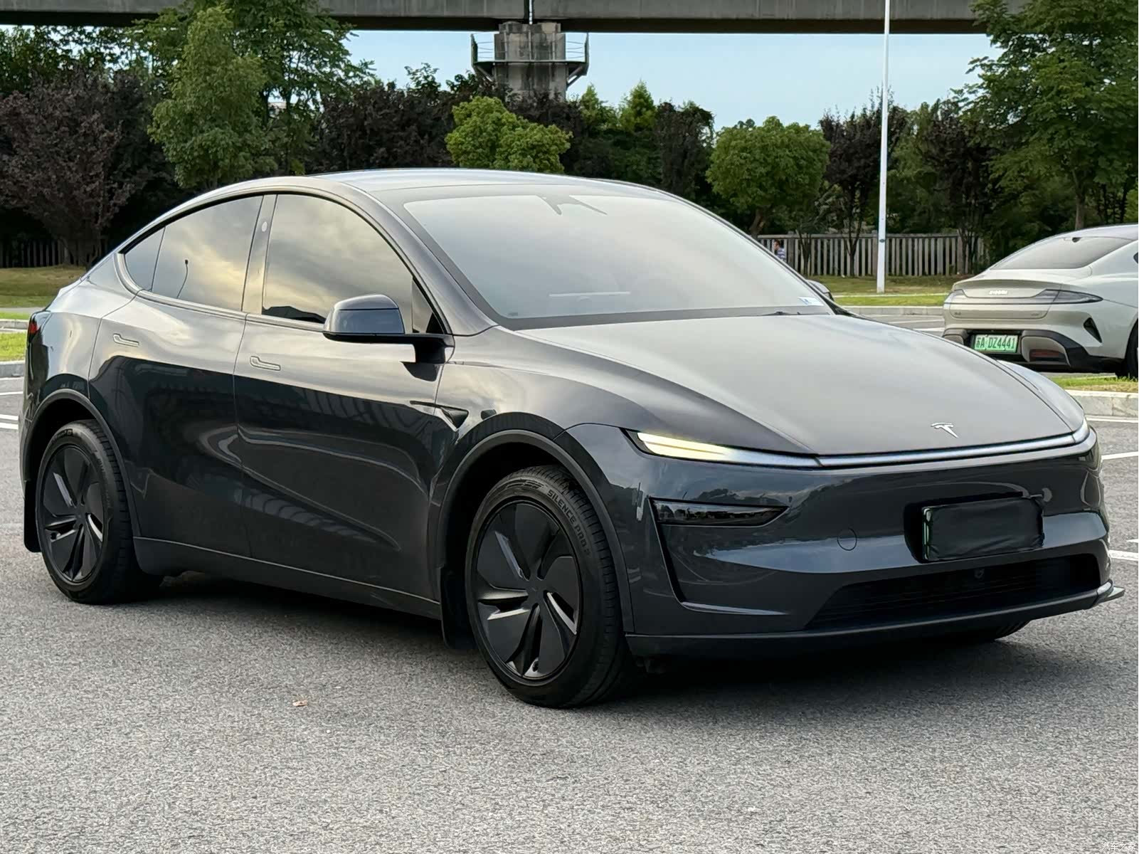 Tesla Model Y, 2025 2