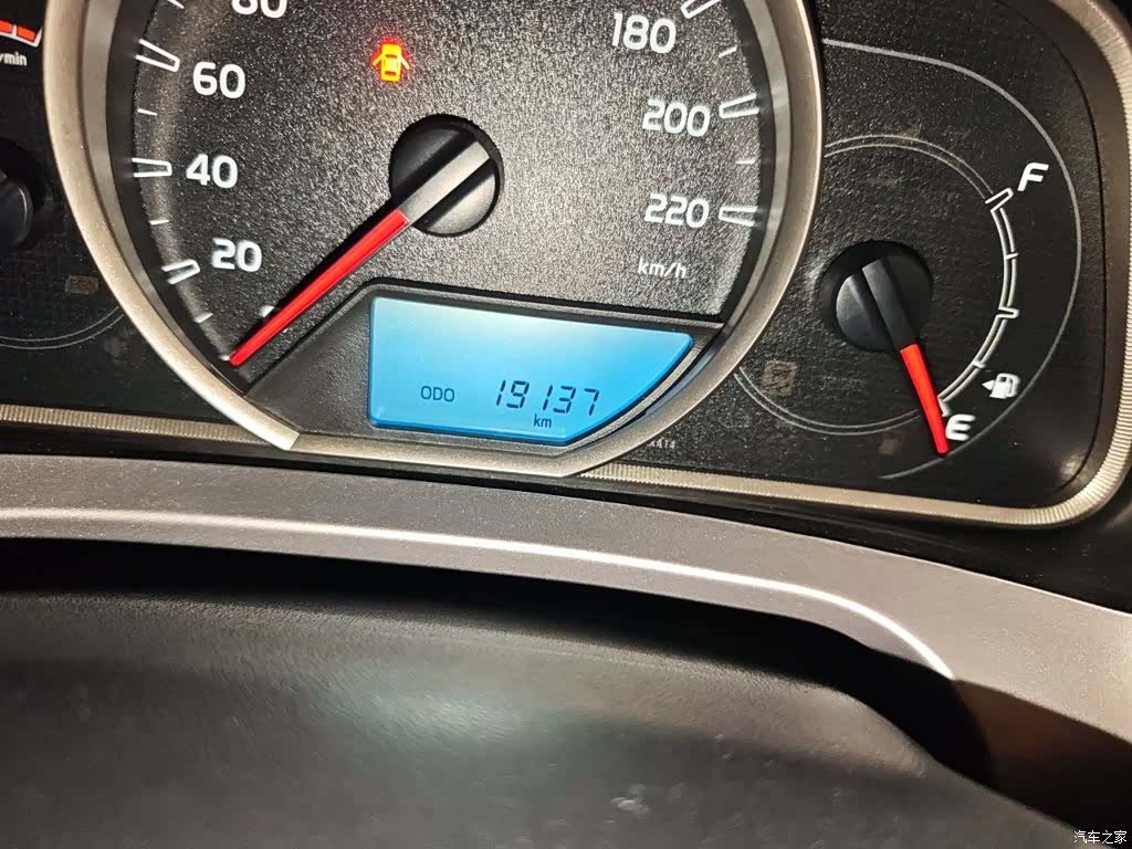 Toyota RAV4, 2017 все фото