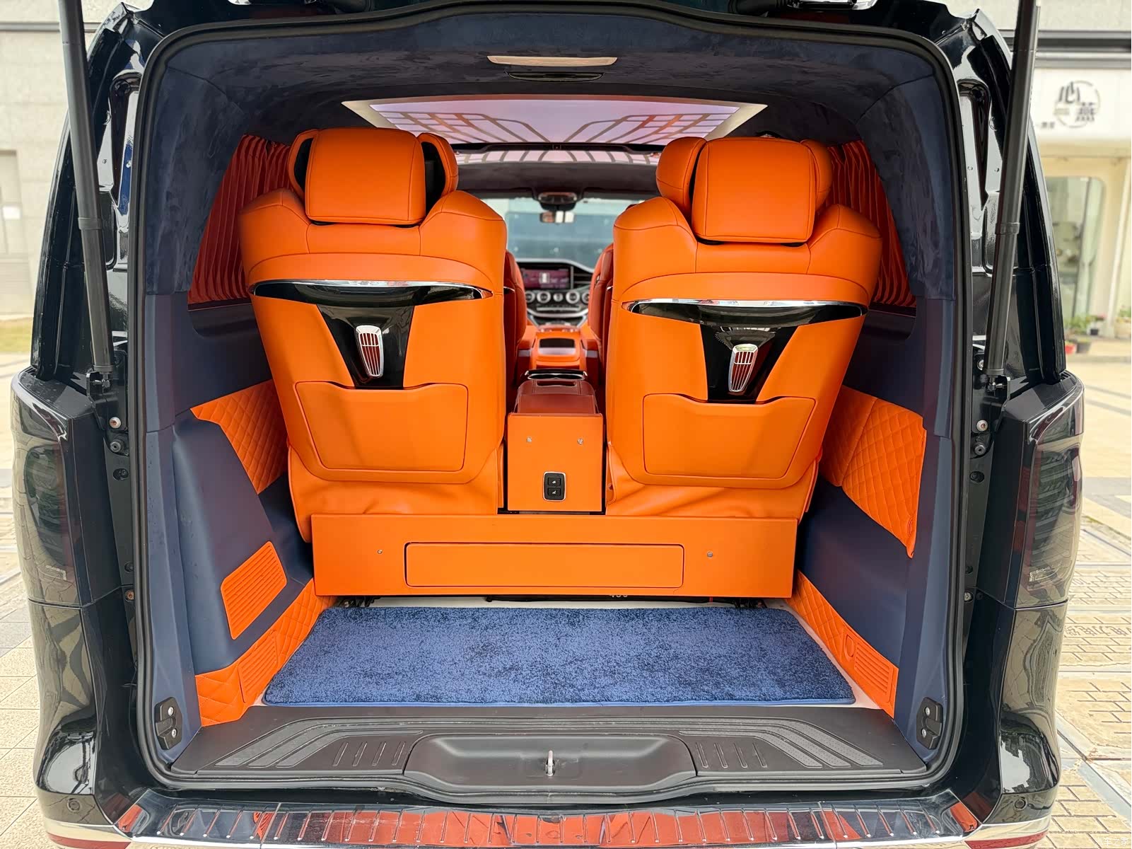 Mercedes-Benz 7, 2023 28