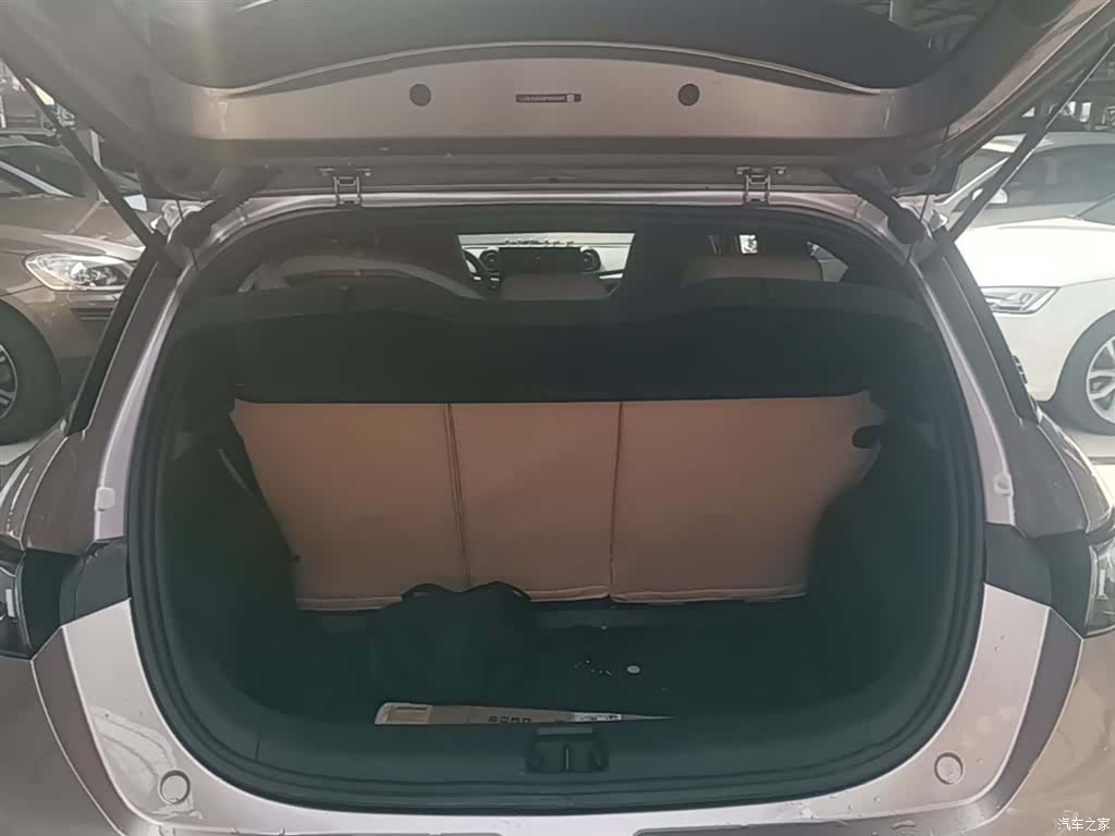 BYD Dolphin, 2023 19