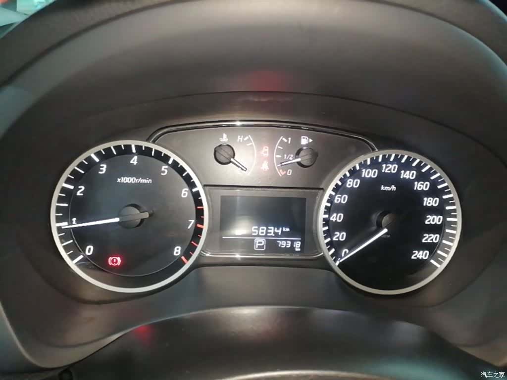Nissan Sylphy, 2017 12