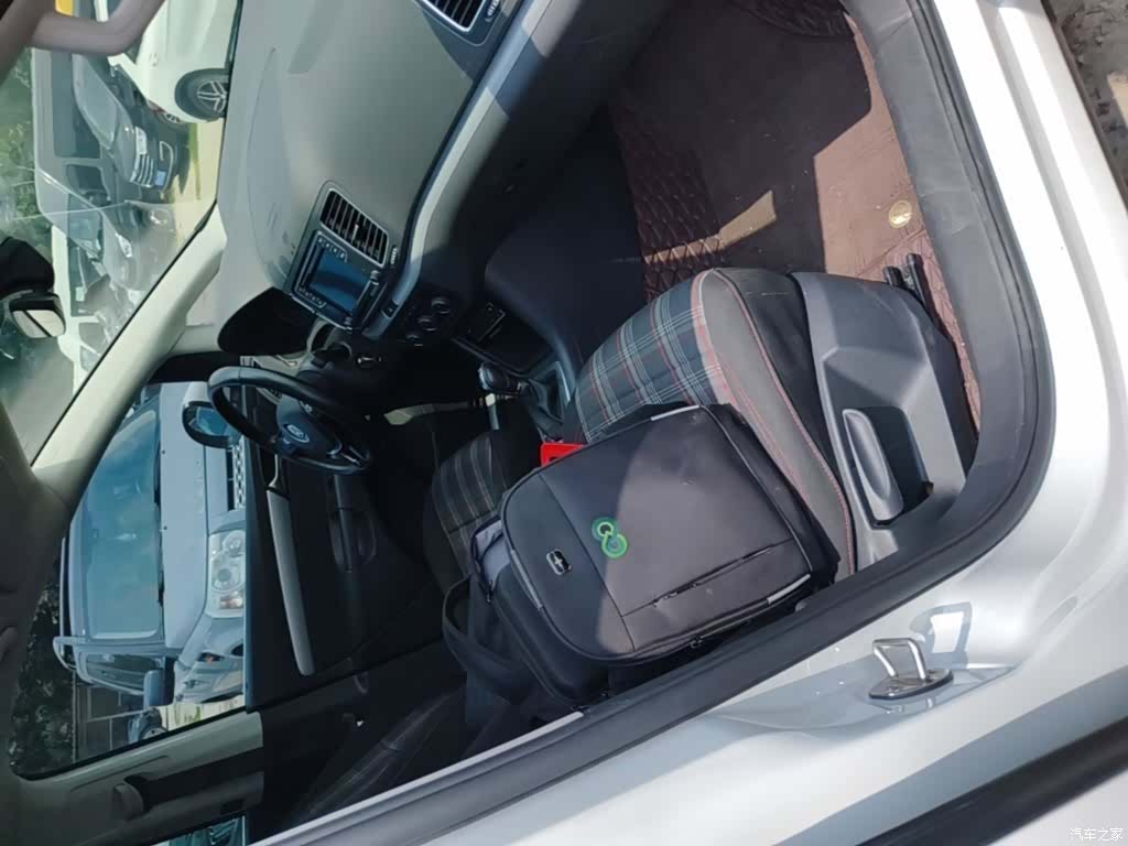 Volkswagen Xia, 2017 25