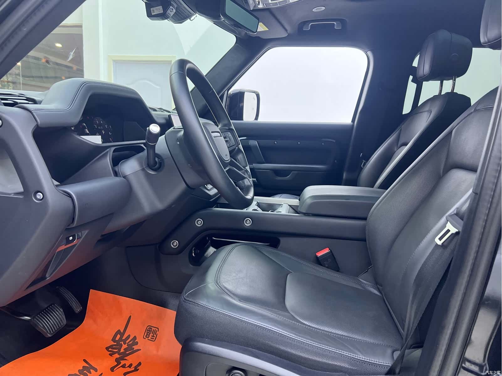 Land Rover Defender, 2025 7
