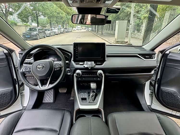 Toyota RAV4 Rongfang